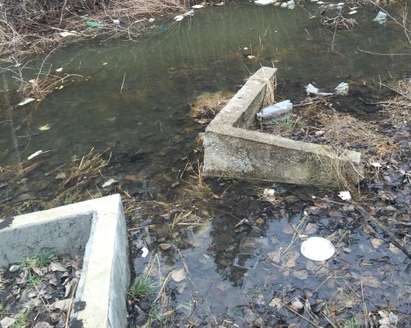 Гробищата в Перник станали подводни, нагли общински чиновници мотаят вдовици
