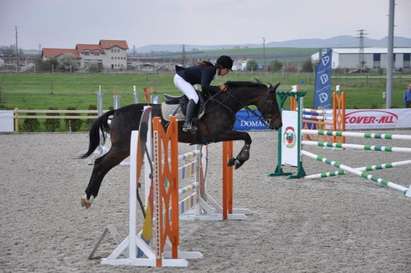 Бургазлийки първи на открития турнир по конен спорт в Житница