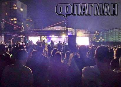 Санди Фъстъка троши конкуренцията в Бургас с кебапчета за концерта на Godsmack