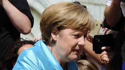 Меркел отиде на опера, припадна в ресторант