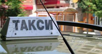 Екшън в Слънчев бряг: Таксиджия отмъкна 48 000 рубли от рускиня с бой!
