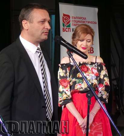 Обединената БСП Карнобат тръгна към изборна победа пред препълнения салон в читалище „Димитър Полянов“ (СНИМКИ И ВИДЕО)