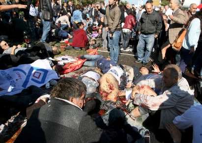 Ужас! Кървава баня в Турция! Взрив уби 86 демонстранти и рани над 100 /ВИДЕО/