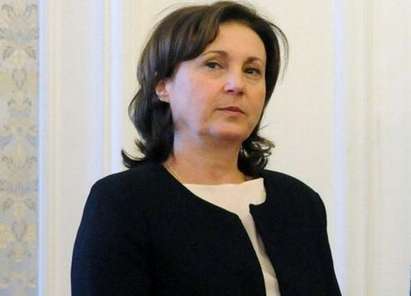 Румяна Бъчварова готви съкращения в МВР, за да върже бюджета за 2016 г.