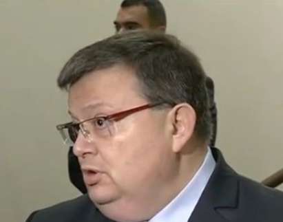 Цацаров: Премиерът не ми е оказвал натиск Владимира Янева да бъде „опраскана”