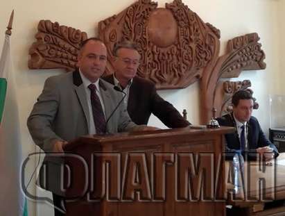 Председателят на ОбС Царево Даниел Скулиев сам отмени сесията, имал си друга работа