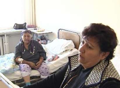 Страх тресе село Карапелит, изверг преби и изнасили 78-годишна баба