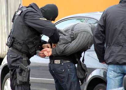 Известният бандит Миксера се разхожда натъпкан с дрога в центъра на Бургас