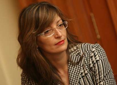Екатерина Захариева обеща бърза и прецизна съдебна реформа с поздрава за празника