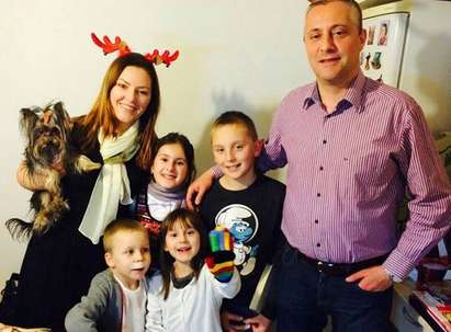 Лукарски празнува с децата и приятелката си Ива Йорданова (снимки)