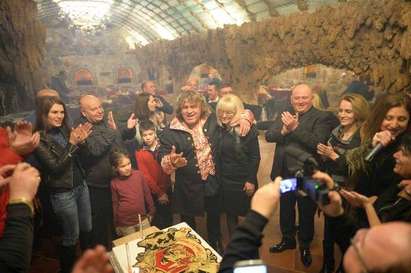 Кметове, бизнесмени, спортисти и звезди се събраха в замъка край Равадиново за юбилея на Георги Тумпалов