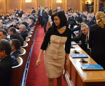 Кунева след избора й за министър на образованието: Благодаря! Ще работя с всички