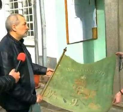 Знамето на Бенковски е проядено от молци, стои заключено в касата на кметството в Черни Вит