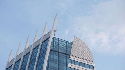 Завърши строежът на най-високата сграда в България (СНИМКИ)
