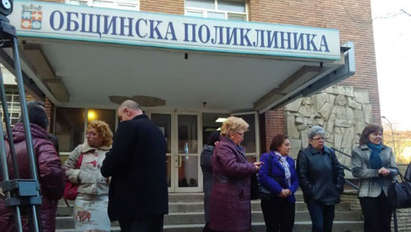 Разговорите с министър Москов не върнаха лекарите в кабинетите