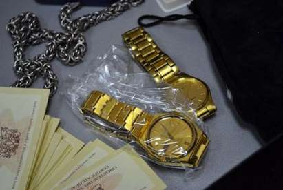 16 хиляди евро и много ценни часовници и монети открити при обиск в дома на Павел Александров