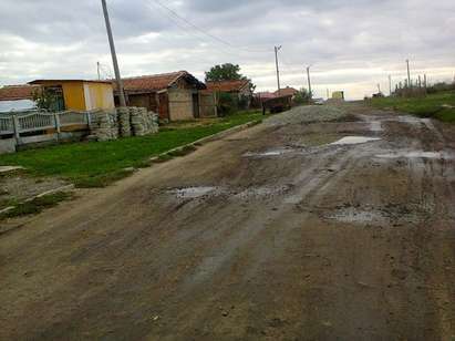 Вижте коя бургаска фирма ще ремонтира разбитите пътища в Камено