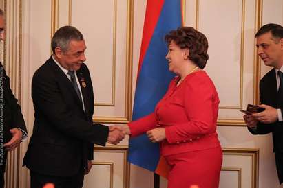 Валери Симеонов получи Медала на честта на Армения - принос за заслугите му към общността в България