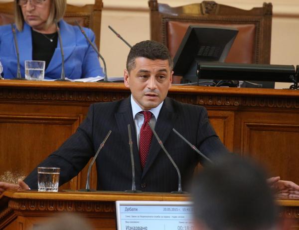 В парламента: Поискаха оставката на Бъчварова заради престъпността в Слънчев бряг