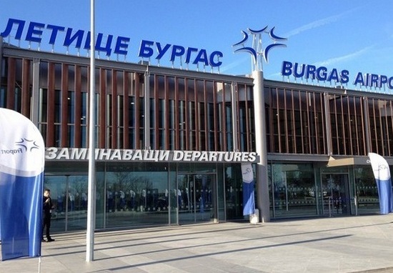 Преглед на регионалния печат:  Червен код за сигурност на бургаското летище след атентата в Турция