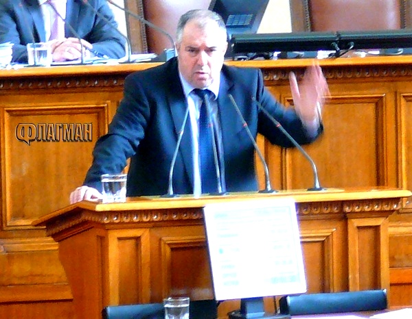 Бургаски депутат: Руснаците си измислят врагове, вместо да се борят с глада и мизерията си