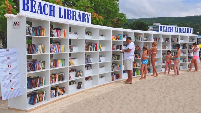 Вижте най-свежата идея на лятото - триетажна библиотека на плажа