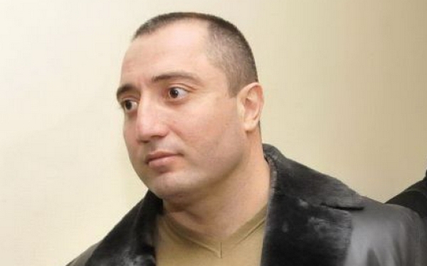 Митьо Очите вече на крака, изписват го до дни