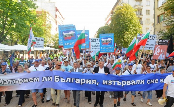 В НФСБ искат Валери Симеонов за кандидат-президент и хладно сближаване с „Атака”