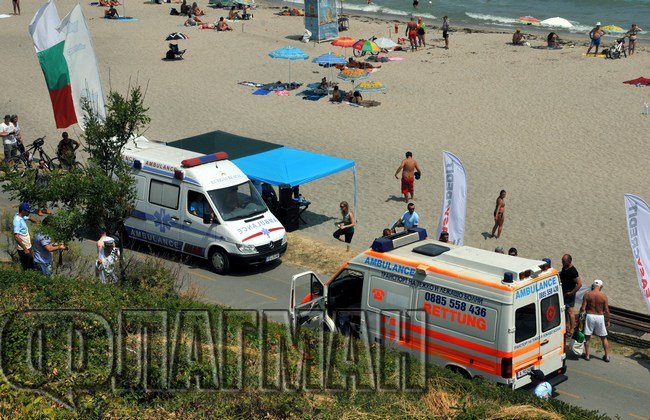 Парапланерист пострада тежко след падане в Морската градина на Бургас