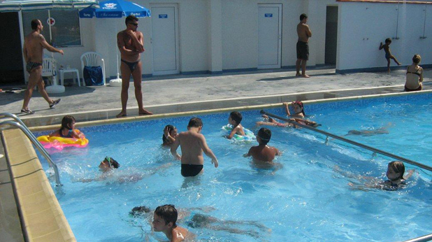 8-годишното русначе се удавило с шнорхел в  басейна в Слънчев бряг