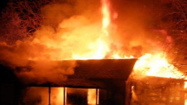 Пожар изпепели дома на 46-годишен мъж от Русокастро