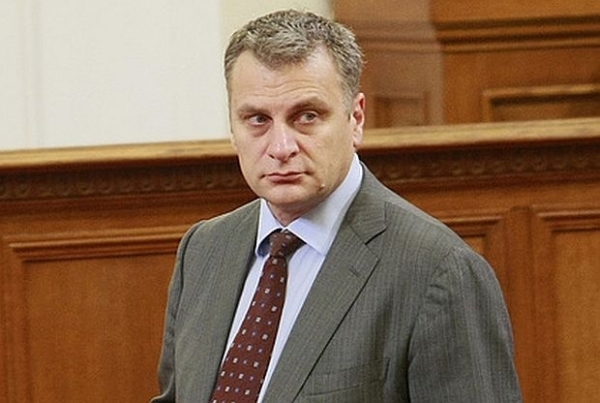 Курумбашев става шеф на предизборния щаб на ген. Радев