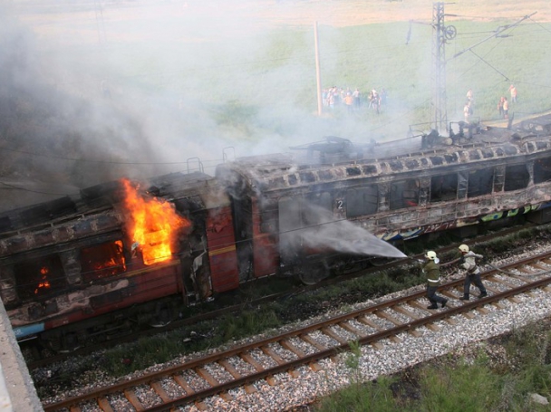 Пламна влакът Бургас-Карнобат, евакуираха пътниците