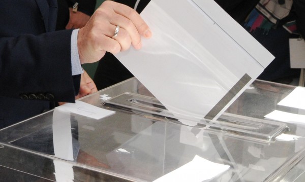 Българите в Гърция първи заявиха своите секции за изборите
