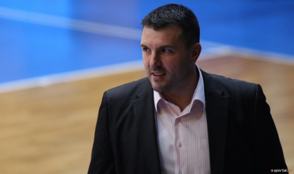 Община Айтос подава ръка на баскетболната легенда Дечо Коешинов