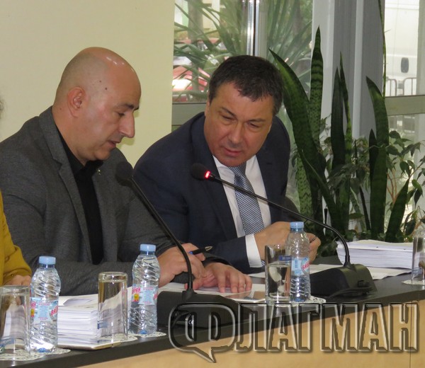 Необичайно: Кметът на Несебър Николай Димитров и Костадин Нищелков в лют спор за ВиК мрежата в Слънчев бряг-Запад