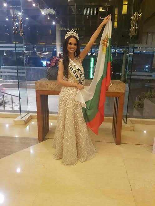 Най-красивата българка в света за 2016г Бети Методиева ще журира Мис Бургас