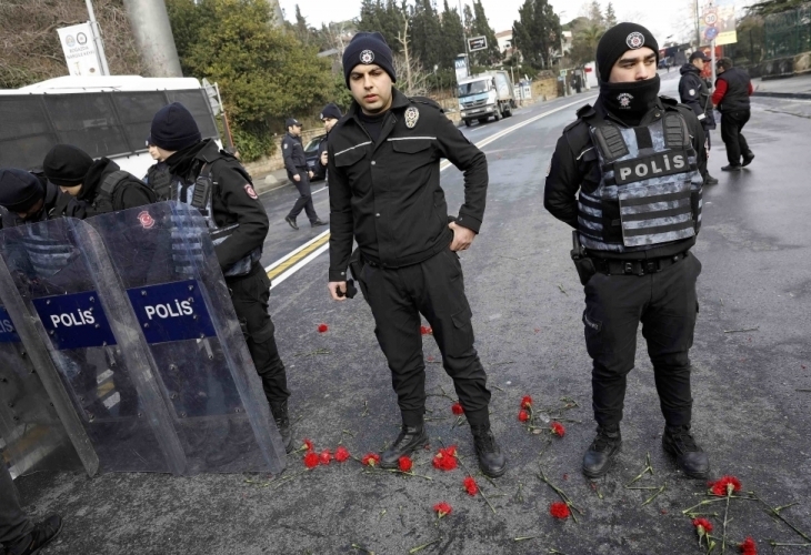 Идентифицирани са 21 от 39-те жертви на атентата в Истанбул