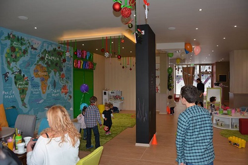 В най-новия детски център за игра – и малки и големи възкликват „О-ла-лаа!”