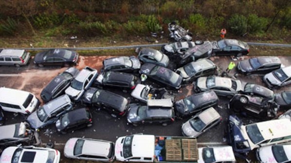 Масова катастрофа в Турция! 40 коли се нанизаха на магистрала