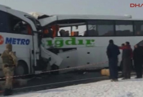 Жестока трагедия! 8 души загинаха, а 28 са ранени след автобусна катастрофа (СНИМКА)