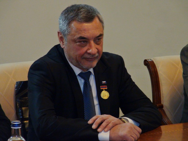 Посолството на Азербайджан в нота до Флагман: Валери Симеонов отиде незаконно при арменските сепаратисти!