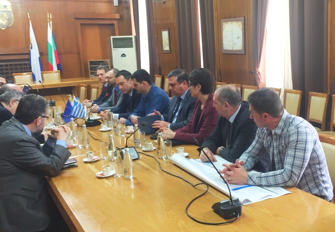 Кметовете на Бургас и Александруполис обсъдиха проекта за електрификация на жп връзката между двата града