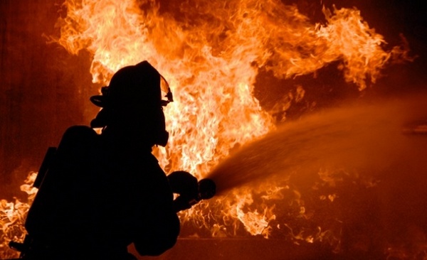 Огнен ад! Три пожара са регистрирани в Бургас само за няколко часа