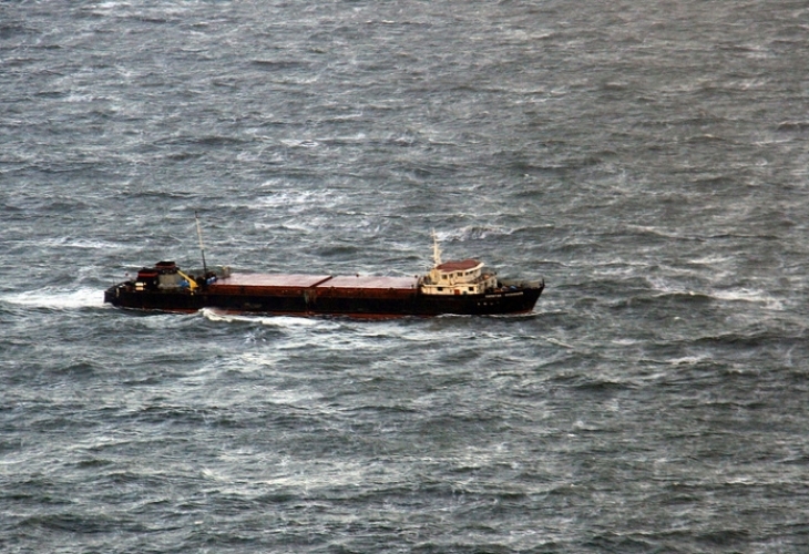 Извънредно! Сигнал SOS в Черно море, потъва кораб, в ход е екстрена спасителна операция