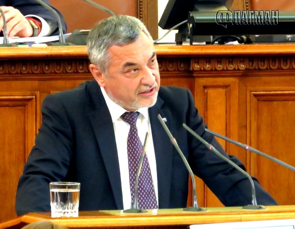 Валери Симеонов към депутатите от БСП: Вие за какво сте тука – да ви дават по талавизора ли!
