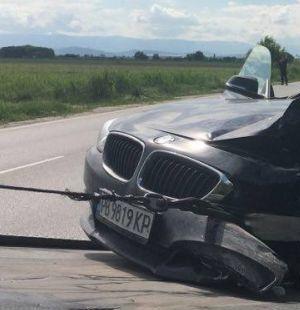 Тежка катастрофа! БМВ се помля на Пещерско шосе в Пловдив