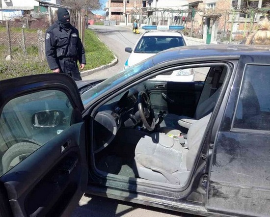 След мащабните акции срещу дилърите в Приморско и Царево: Арестуваха и 21-годишен с торба с дрога