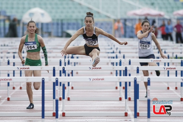 С нов национален рекорд бургазлийката Никол Андонова е 12-а в света на 100 м с пр.