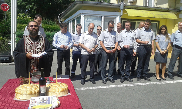 Ето как бургаските пожарникари почетоха празника си Илинден (СНИМКИ)